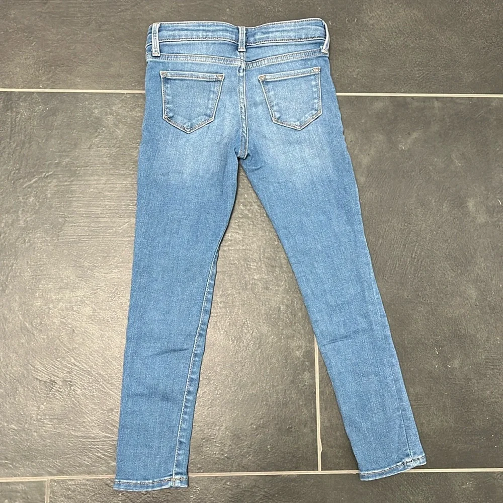 Gap Kids Girls Super Skinny Medium Wash Distressed Jeans - size 7